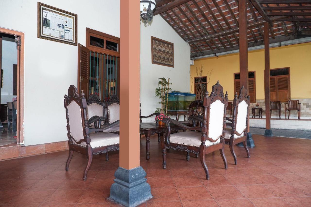 Oyo 405 Wisma Yosoputro Tanjungtirto Exterior foto