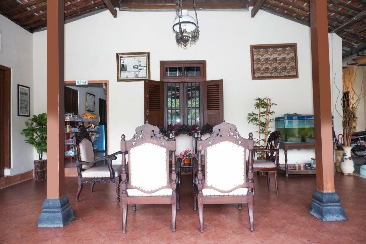 Oyo 405 Wisma Yosoputro Tanjungtirto Exterior foto