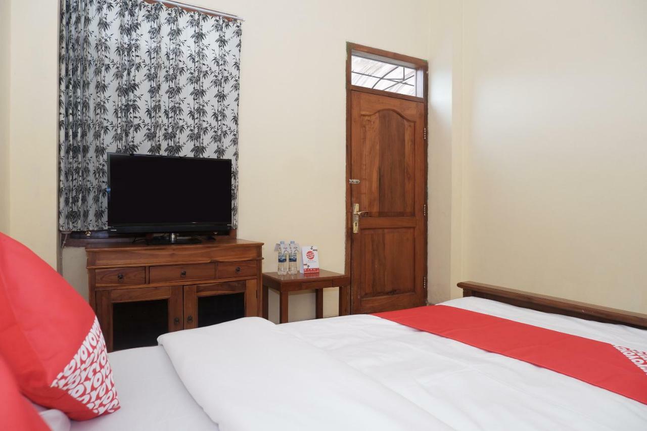 Oyo 405 Wisma Yosoputro Tanjungtirto Exterior foto